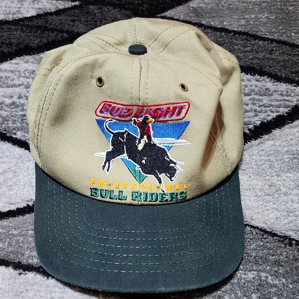 RARE VINTAGE BUD LIGHT EMDROIDERED PROFESSSIONAL BULL RIDERS SNAP-BACK HAT